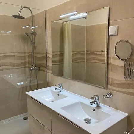 شقة Cozy Near Oura *